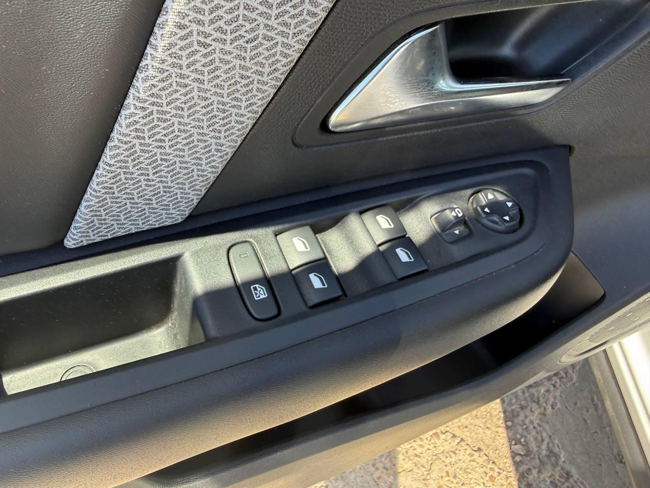 2022 Citroën C4 C4 BlueHdi 110 S&S Feel Pack  coche de segunda mano