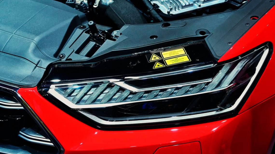 ¿Cómo saber si un coche de segunda mano tiene el motor sucio? Consejos para eliminar la carbonilla