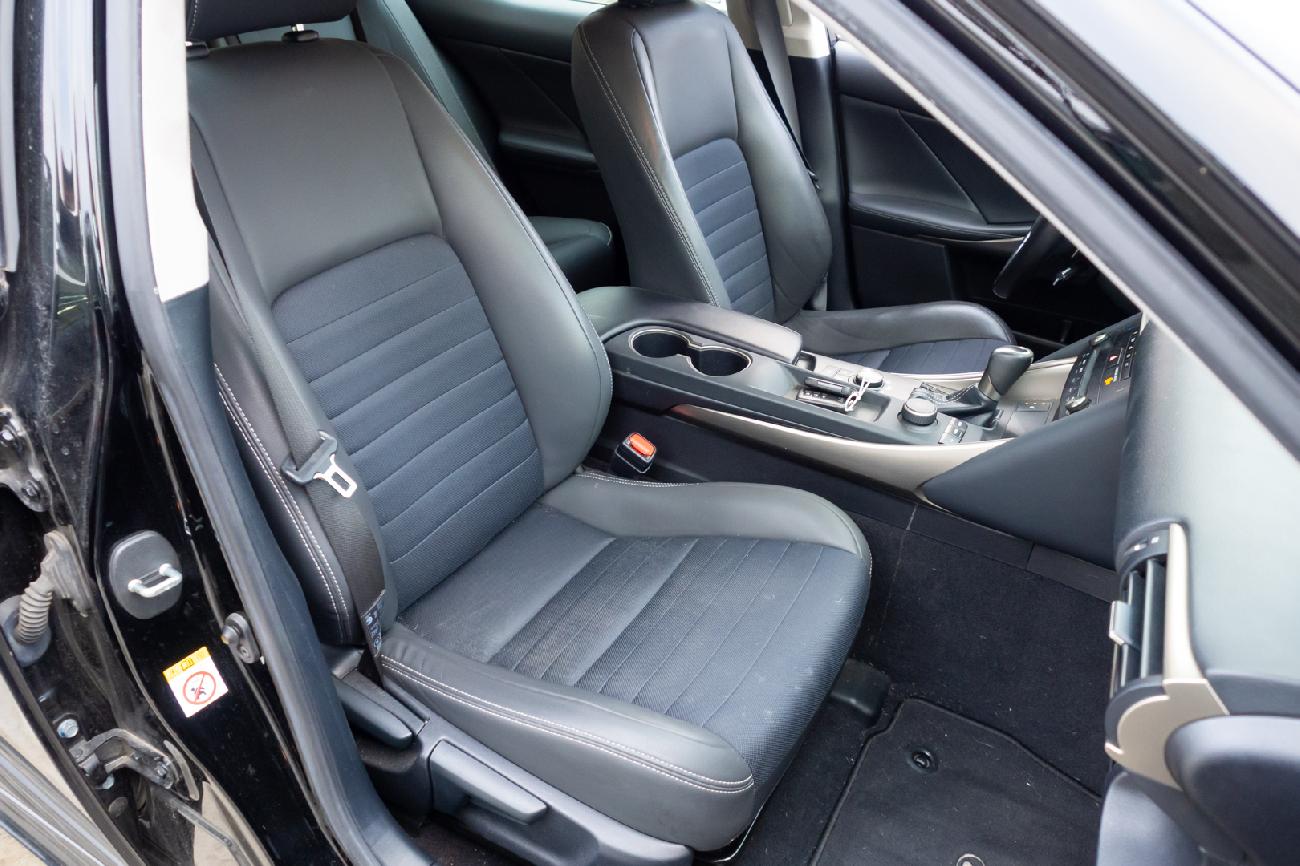 2018 Lexus IS IS 2.5 300h Business Plus (223CV) coche de segunda mano