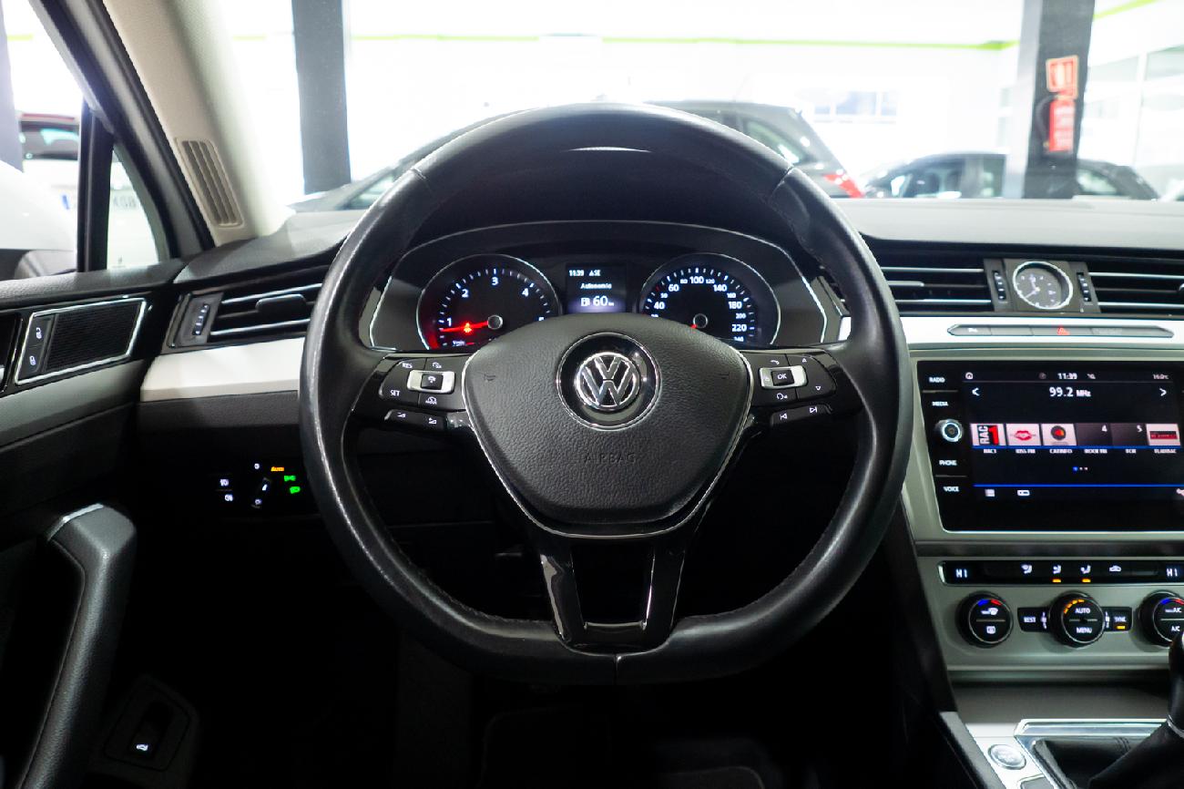 2018 Volkswagen Passat Passat Advance 1.6 TDI 88kW (120CV) coche de segunda mano