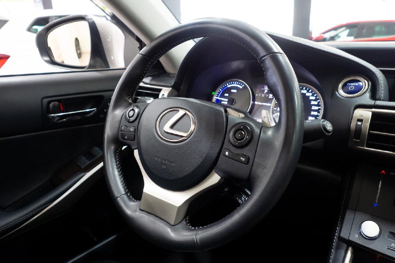 2016 Lexus IS IS 2.5 300h Luxury 223CV coche de segunda mano