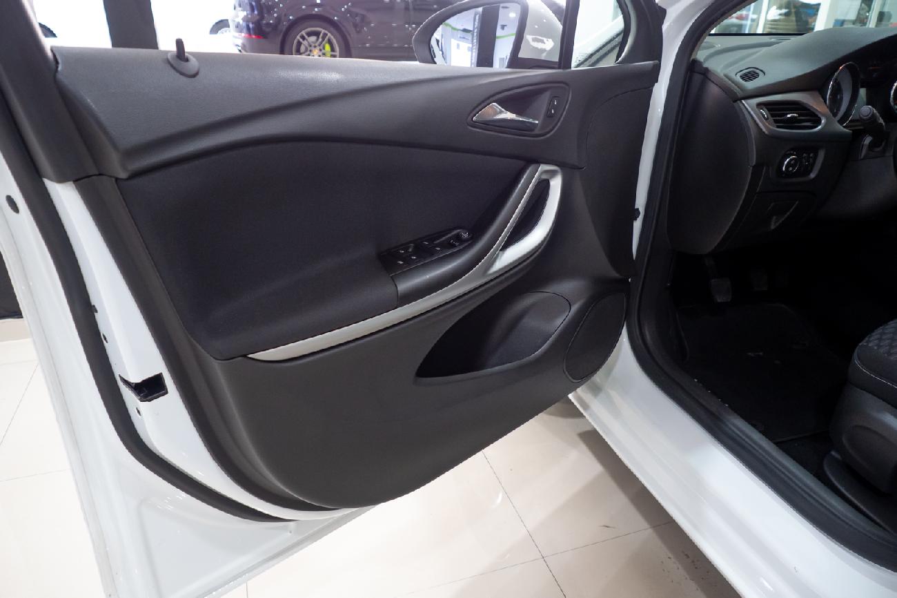 2017 Opel Astra Astra 1.6 CDTi 81kW (110CV) Business + coche de segunda mano
