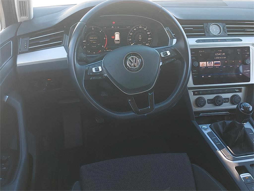 2018 Volkswagen Passat Passat Advance 1.6 TDI 88kW (120CV) Variant coche de segunda mano