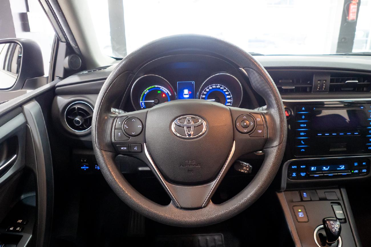 2017 Toyota Auris AURIS hybrid 140H Business coche de segunda mano