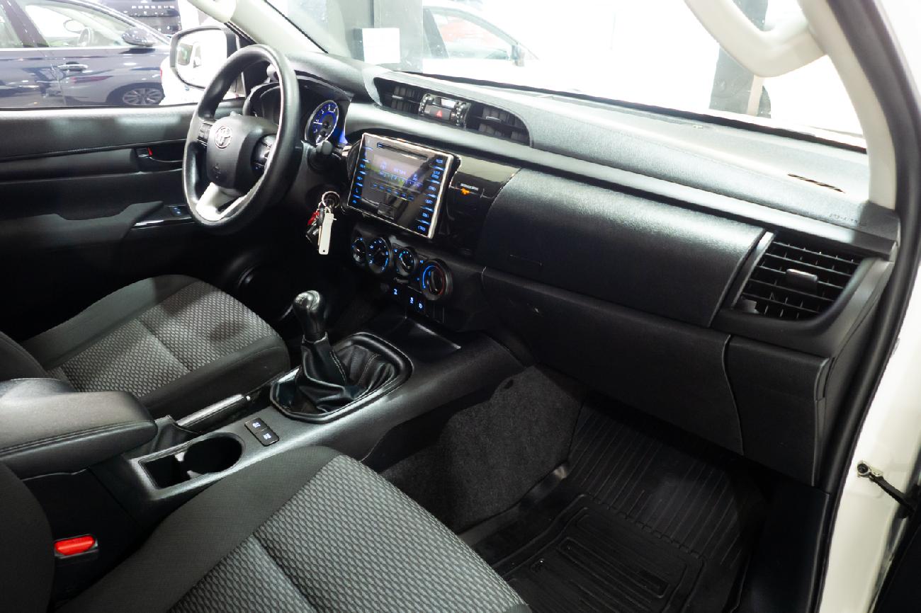 2017 Toyota Hilux Hilux 2.4 D-4D Cabina Doble GX 4x4 caja abierta coche de segunda mano