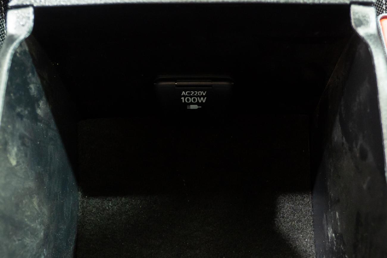 2018 Toyota Hilux Hilux 2.4 D-4D Cabina Doble VXL caja abierta (pick-up) coche de segunda mano