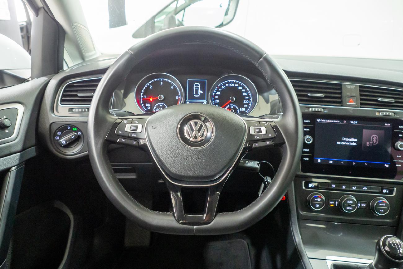 2017 Volkswagen Golf  Golf  Business & Navi 1.6 TDI 85kW (115CV) coche de segunda mano