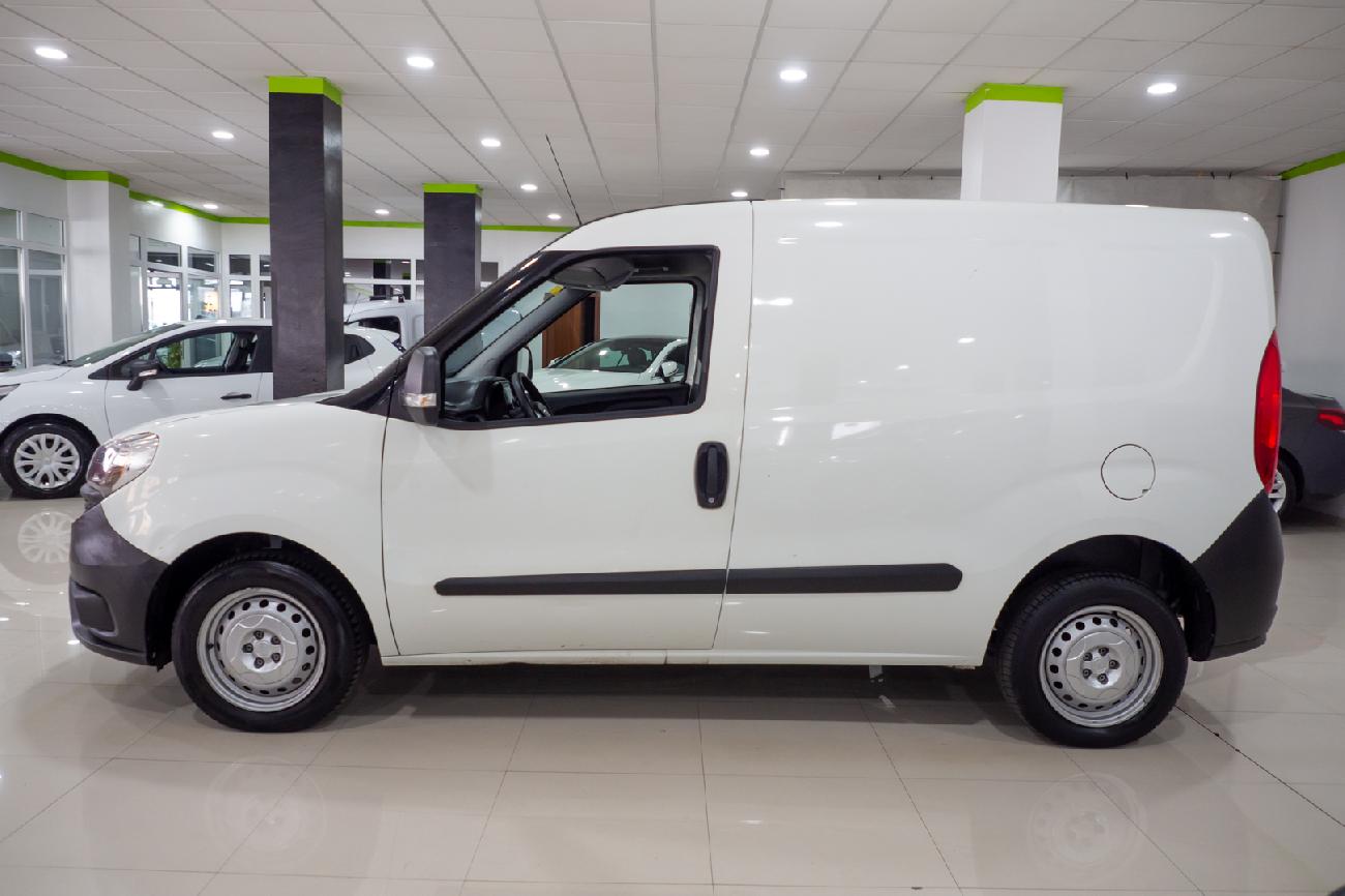 2017 Fiat Doblo Dobló Cargo Base 1.3 Multijet 95CV  coche de segunda mano