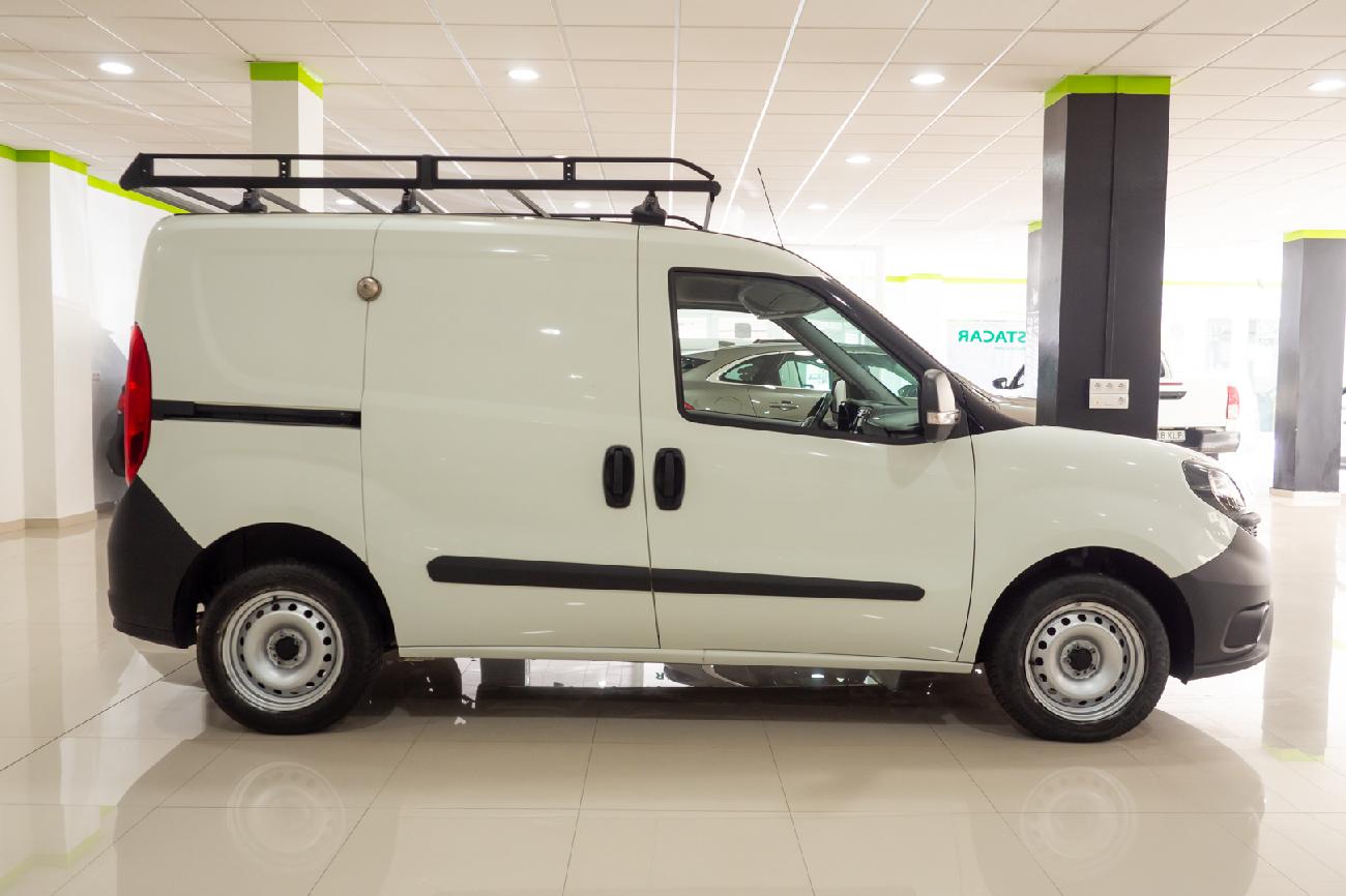 2018 Fiat Doblo Dobló Cargo Base 1.3 Multijet 95CV  coche de segunda mano