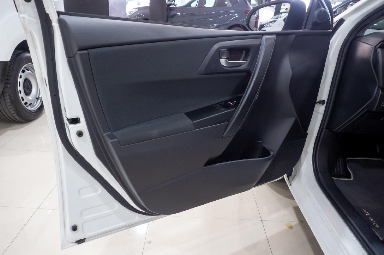 2019 Toyota Auris Auris 1.8 140H Hybrid Business (136CV) coche de segunda mano