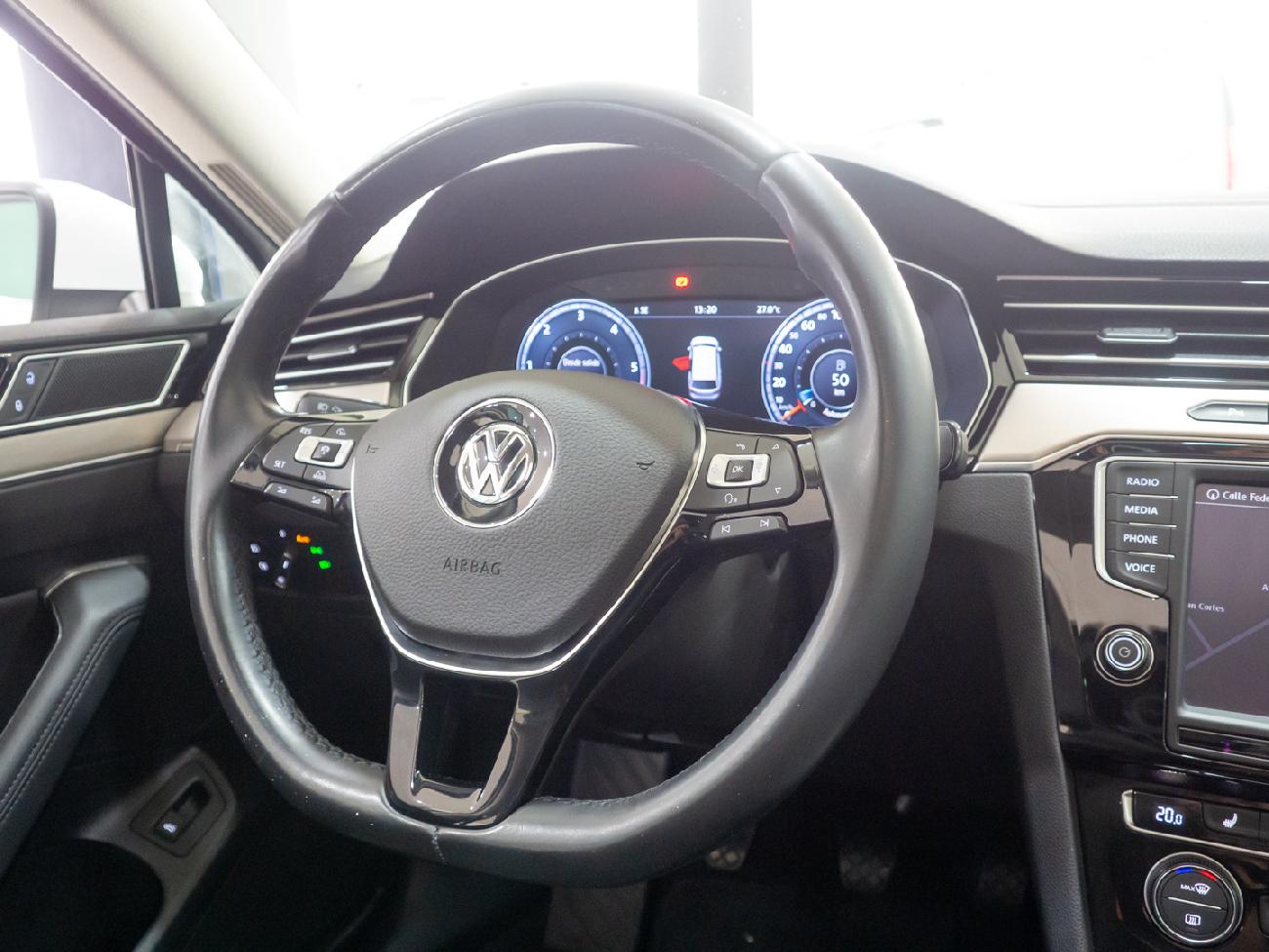 2016 Volkswagen Passat PASSAT VARIANT 2.0 TDI BMT Sport 150 coche de segunda mano