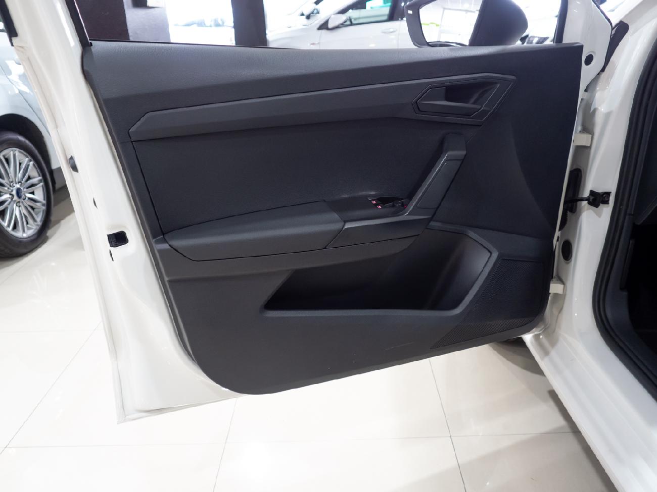 2019 Seat Ibiza Ibiza 1.6 TDI (80CV) REFERENCE PLUS coche de segunda mano
