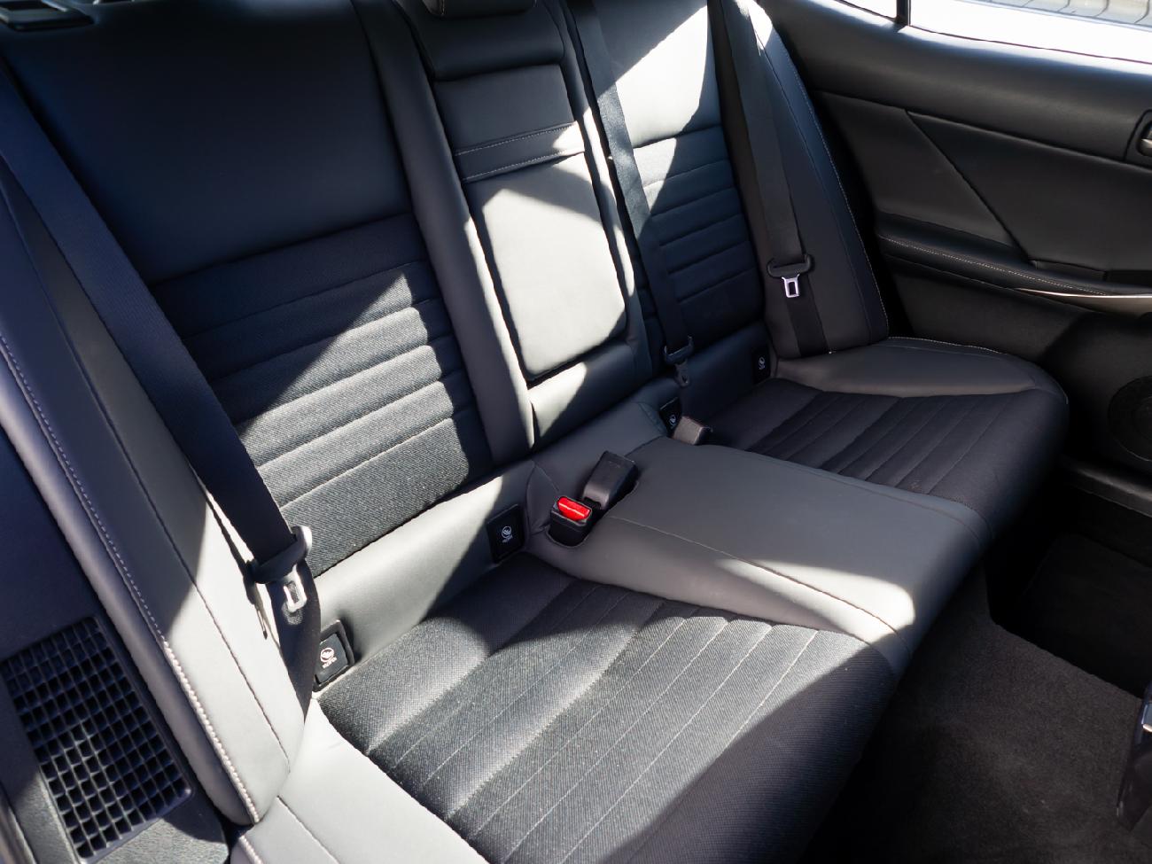 2019 Lexus IS IS 2.5 300h Business (223CV) coche de segunda mano
