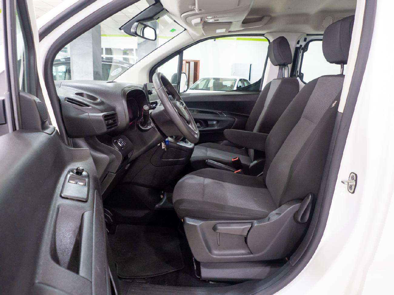 2019 Opel Combo Combo  LIFE 1.5 TD 75kW (100CV) S/S Expression L coche de segunda mano