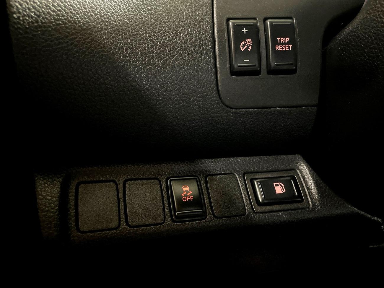 2020 Nissan Navara Navara DC 2.3dCi 140kW(190CV) N-Guard 2.0 AT coche de segunda mano