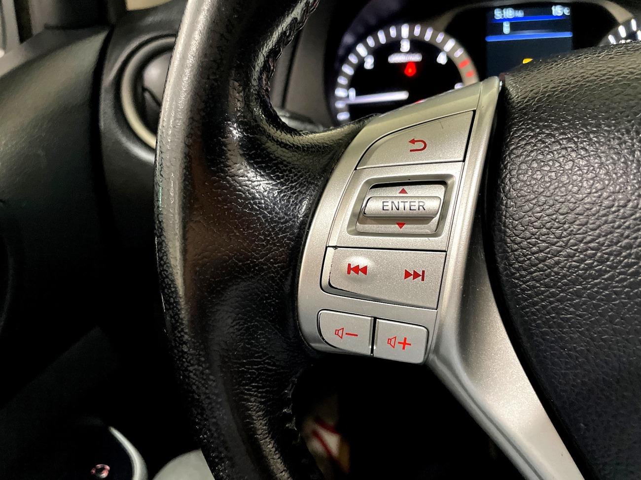 2020 Nissan Navara Navara DC 2.3dCi 140kW(190CV) N-Guard 2.0 AT coche de segunda mano