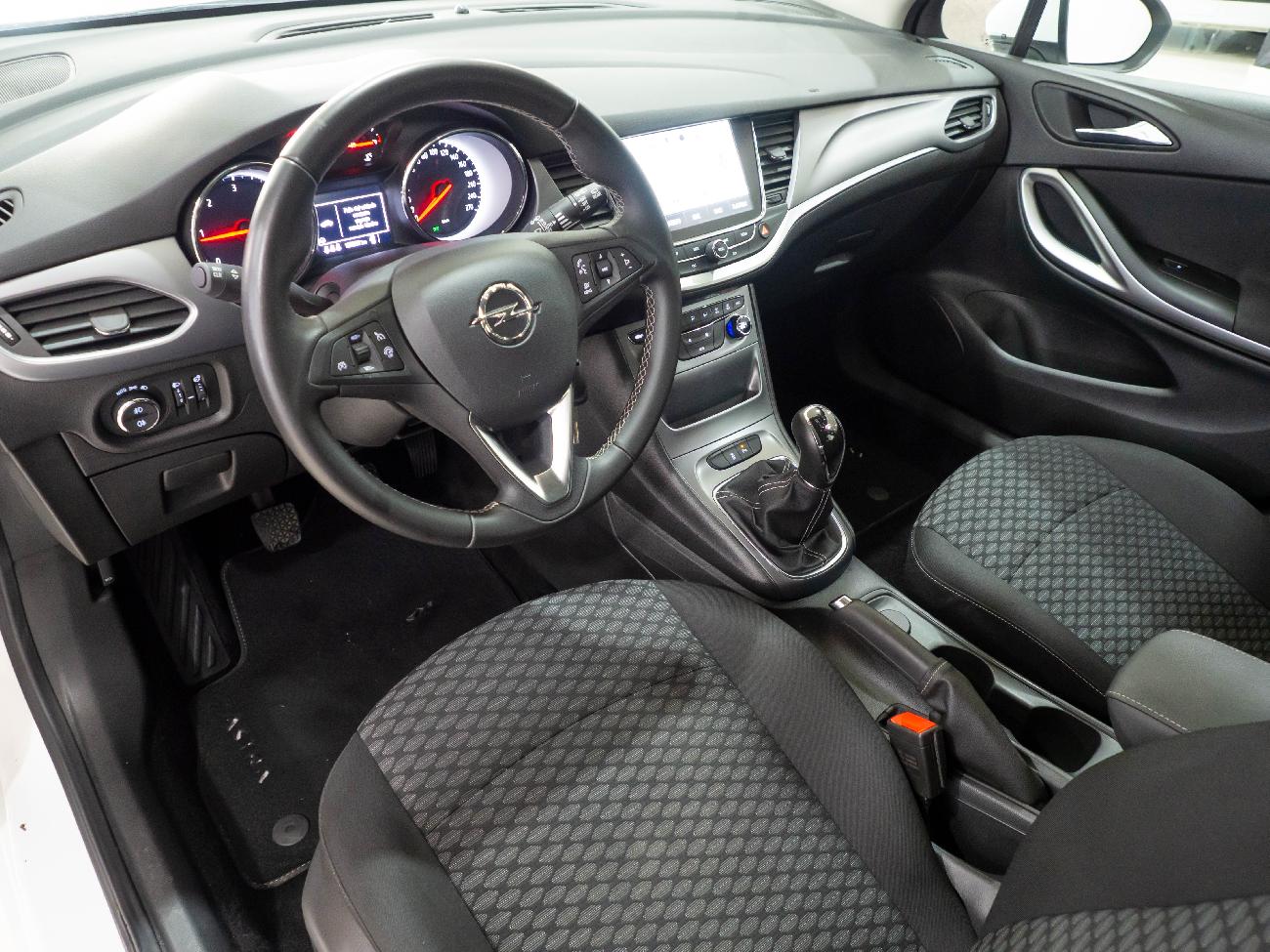 2018 Opel Astra Astra 1.6 CDTi 81kW (110CV) Business + coche de segunda mano