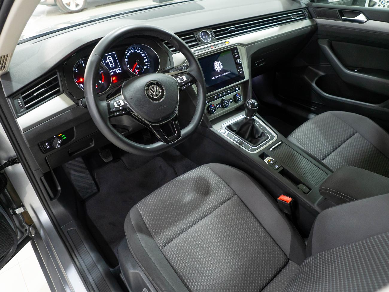 2018 Volkswagen Passat Passat Edition 1.6 TDI 88kW (120CV) coche de segunda mano