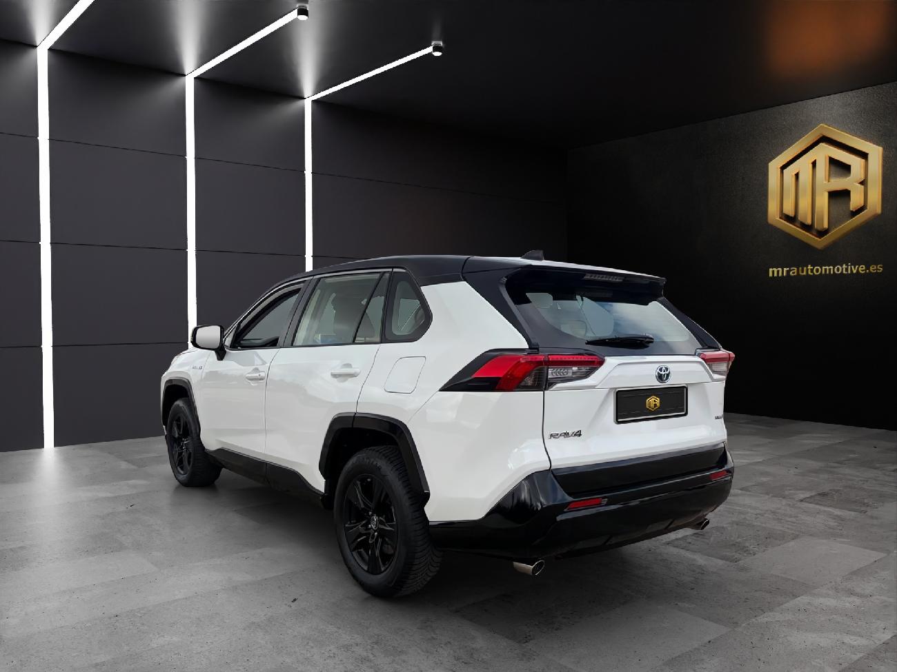 2020 Toyota RAV4 RAV4 2.5l 220H Business 4WD coche de segunda mano