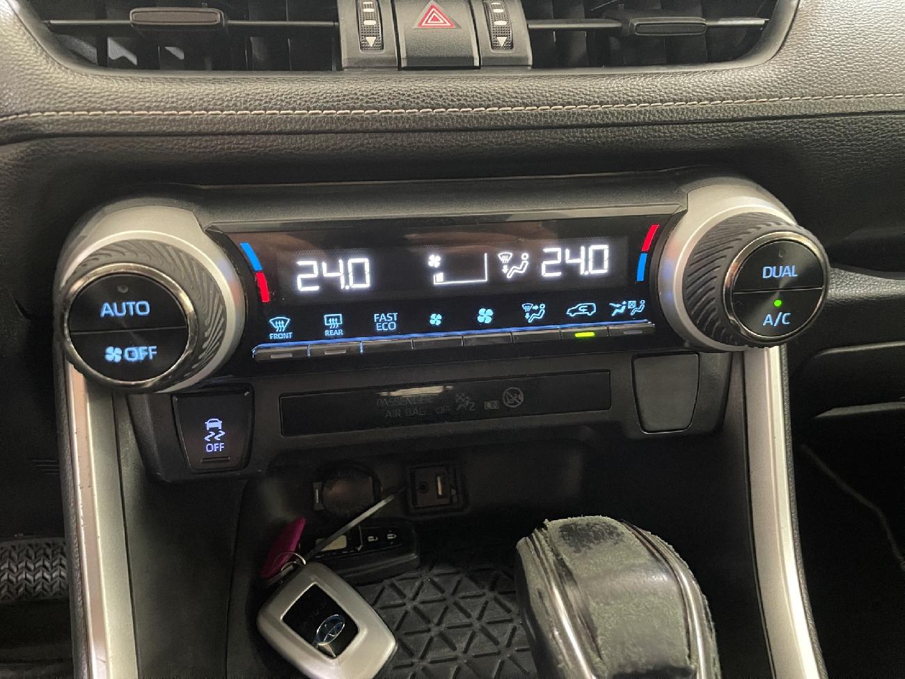 2020 Toyota RAV4 RAV4 2.5l 220H Business 4WD coche de segunda mano
