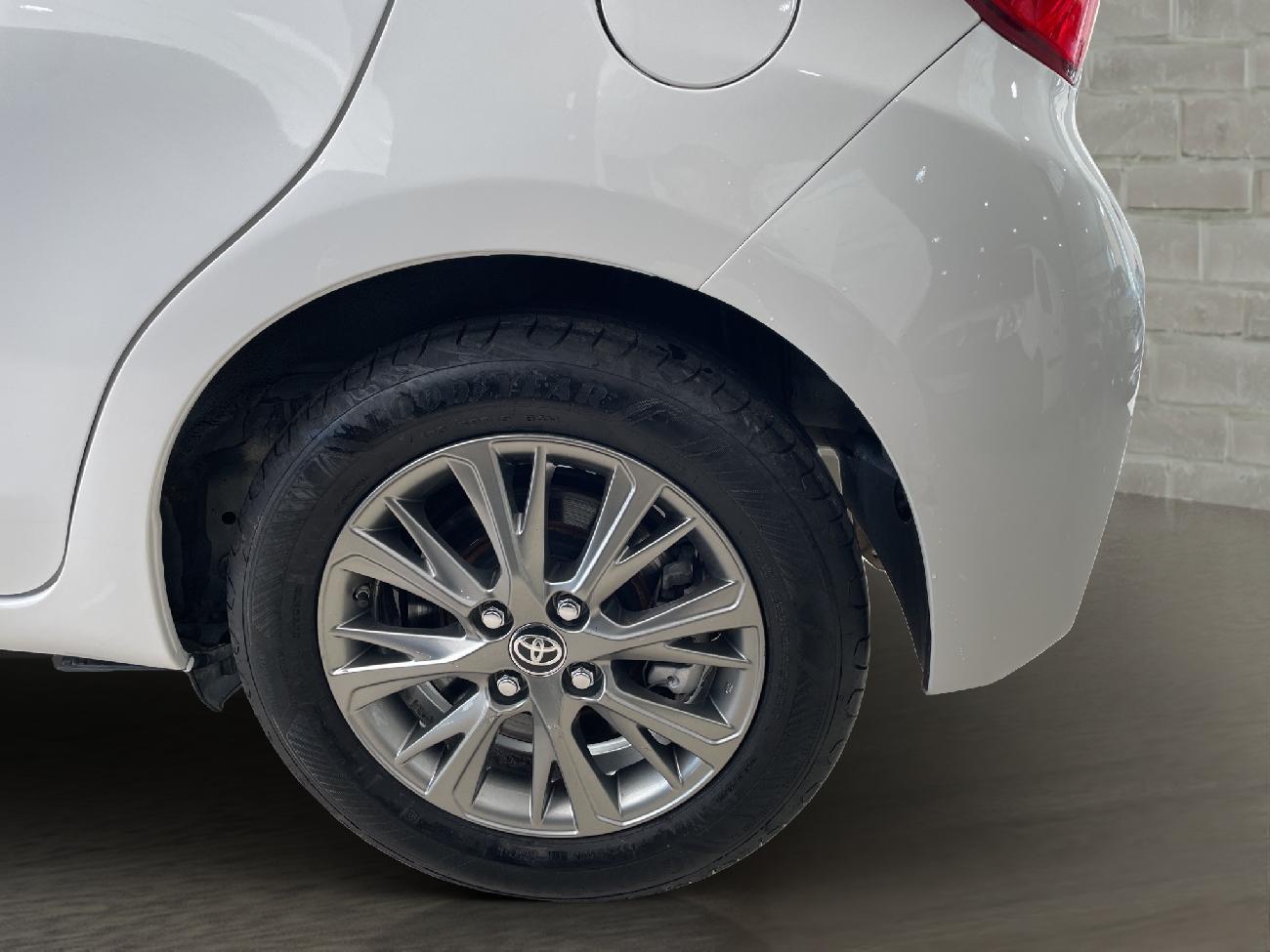 2018 Toyota Yaris Yaris 1.5 Hybrid Active 100CV coche de segunda mano