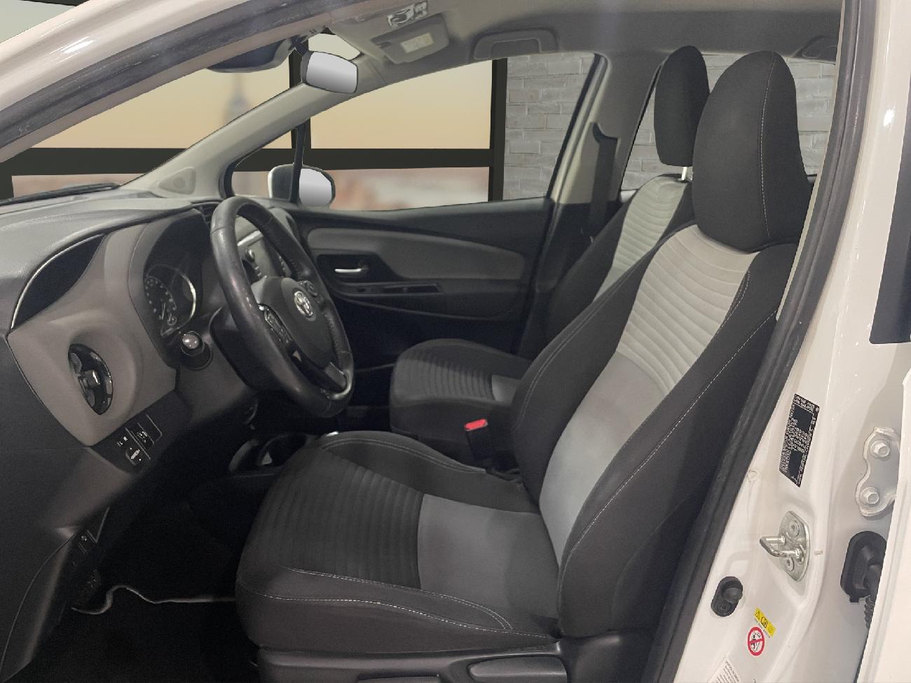 2018 Toyota Yaris Yaris 1.5 Hybrid Active 100CV coche de segunda mano