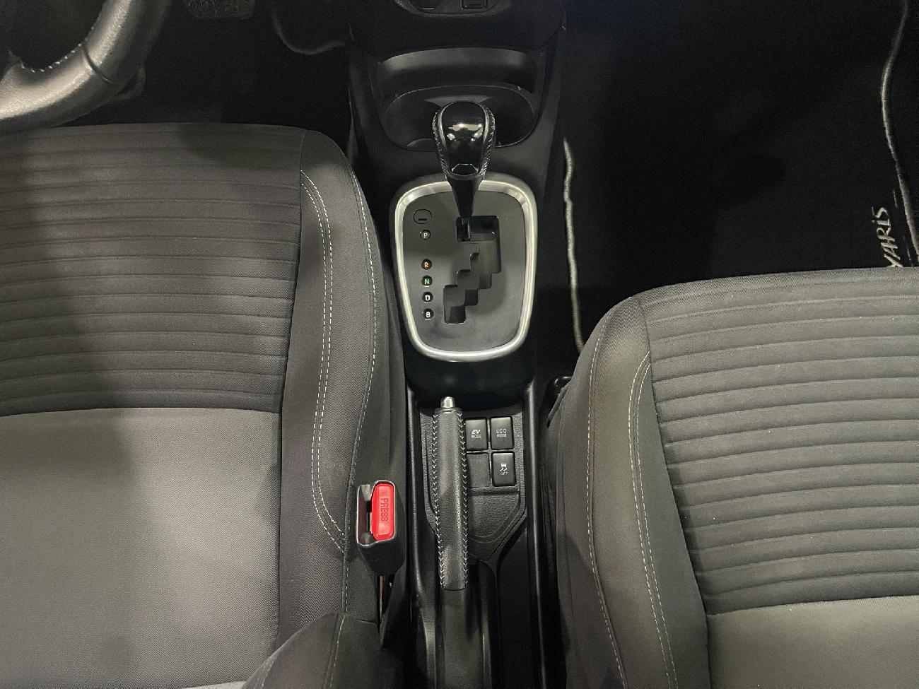 2018 Toyota Yaris Yaris 1.5 Hybrid Active 100CV coche de segunda mano