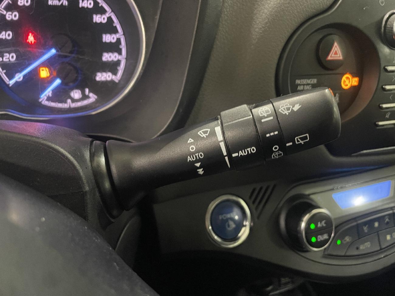 2018 Toyota Yaris Yaris 1.5 Hybrid Active 100CV coche de segunda mano
