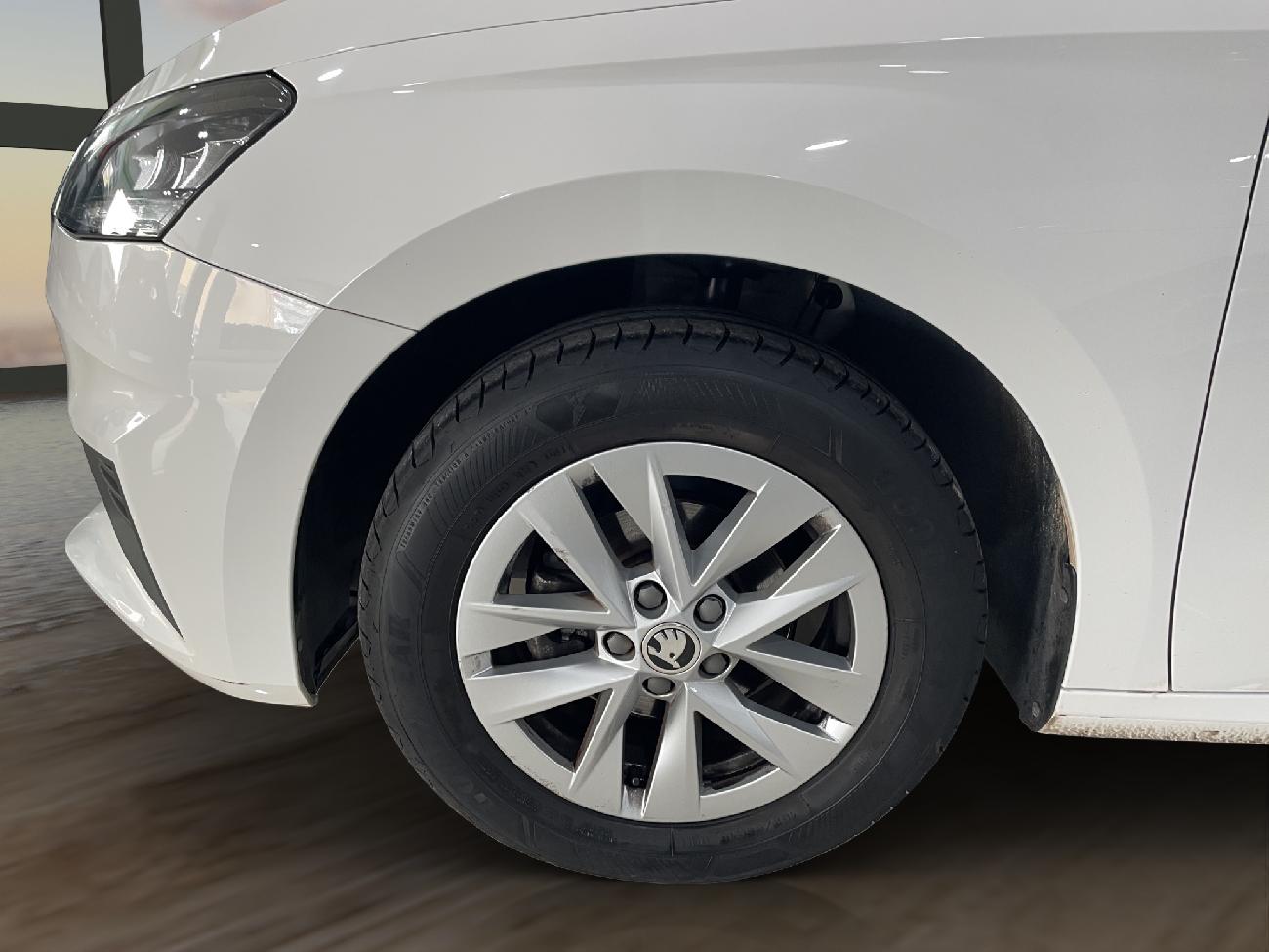 2022 Skoda Fabia Fabia 1.0 MPI 59KW (80CV) Emotion  coche de segunda mano