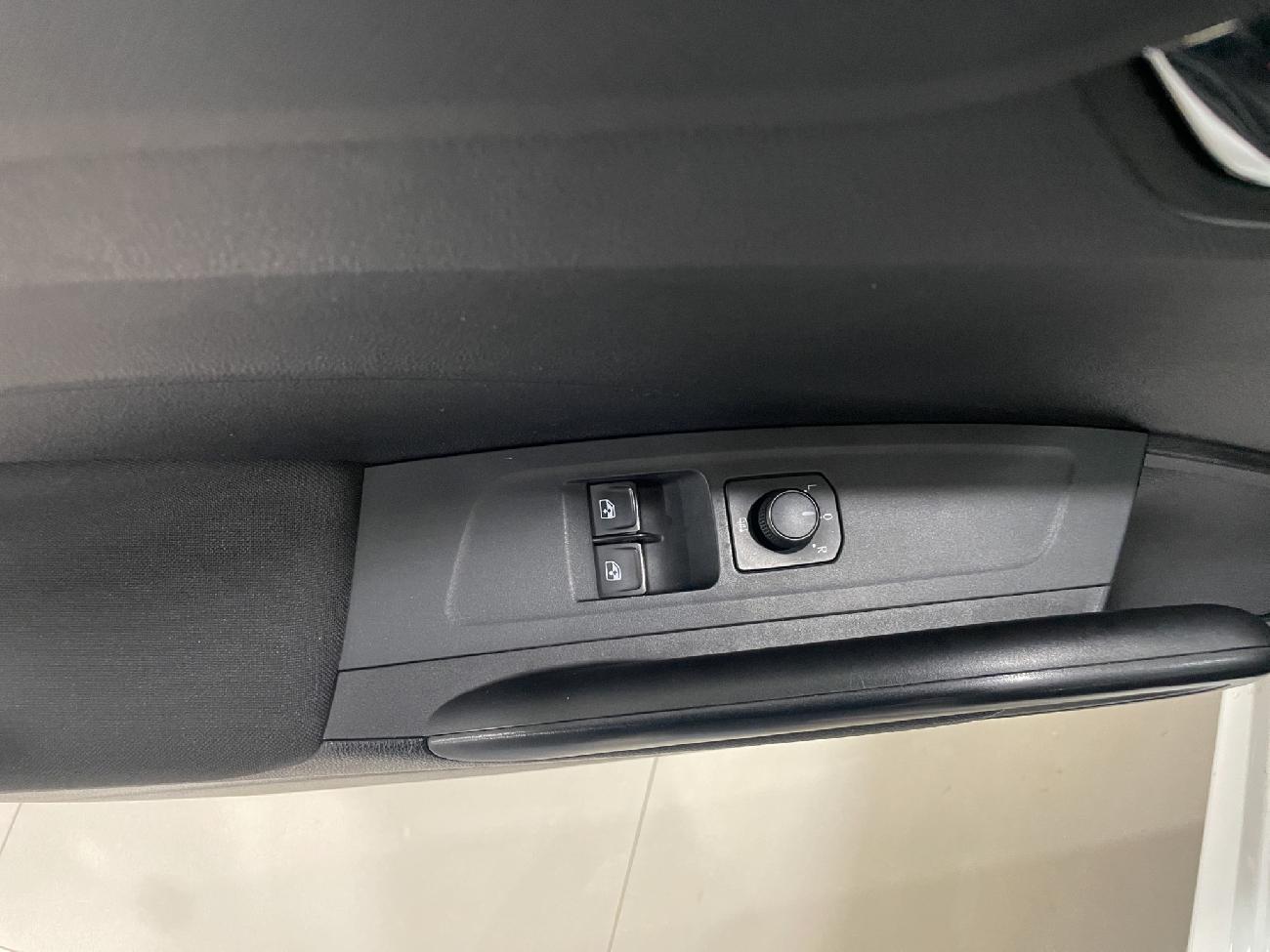 2022 Skoda Fabia Fabia 1.0 MPI 59KW (80CV) Emotion  coche de segunda mano