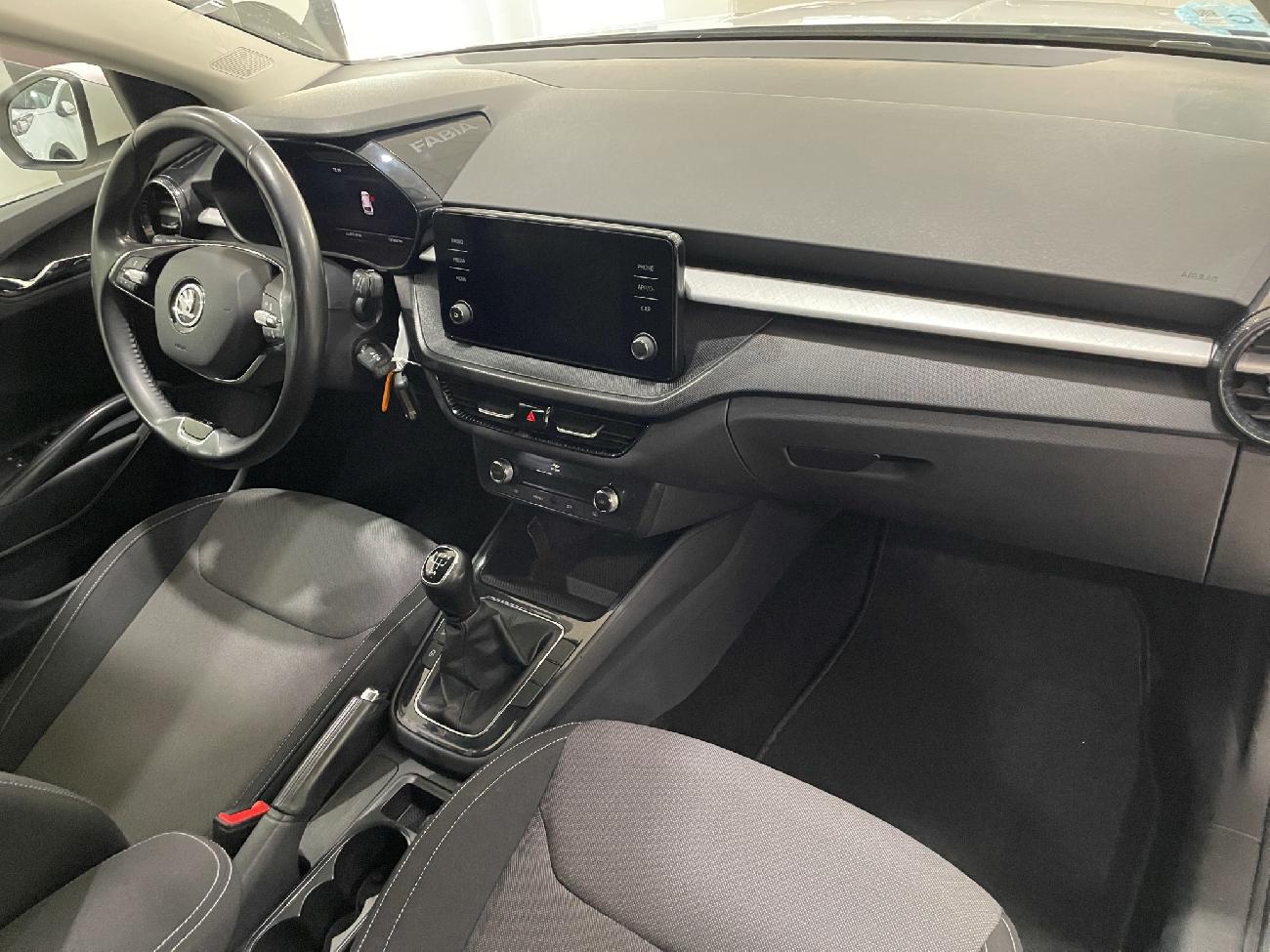 2022 Skoda Fabia Fabia 1.0 MPI 59KW (80CV) Emotion  coche de segunda mano
