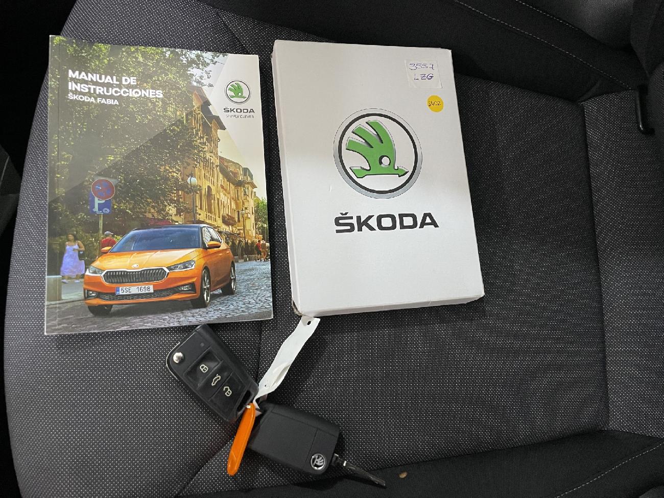 2022 Skoda Fabia Fabia 1.0 MPI 59KW (80CV) Emotion  coche de segunda mano
