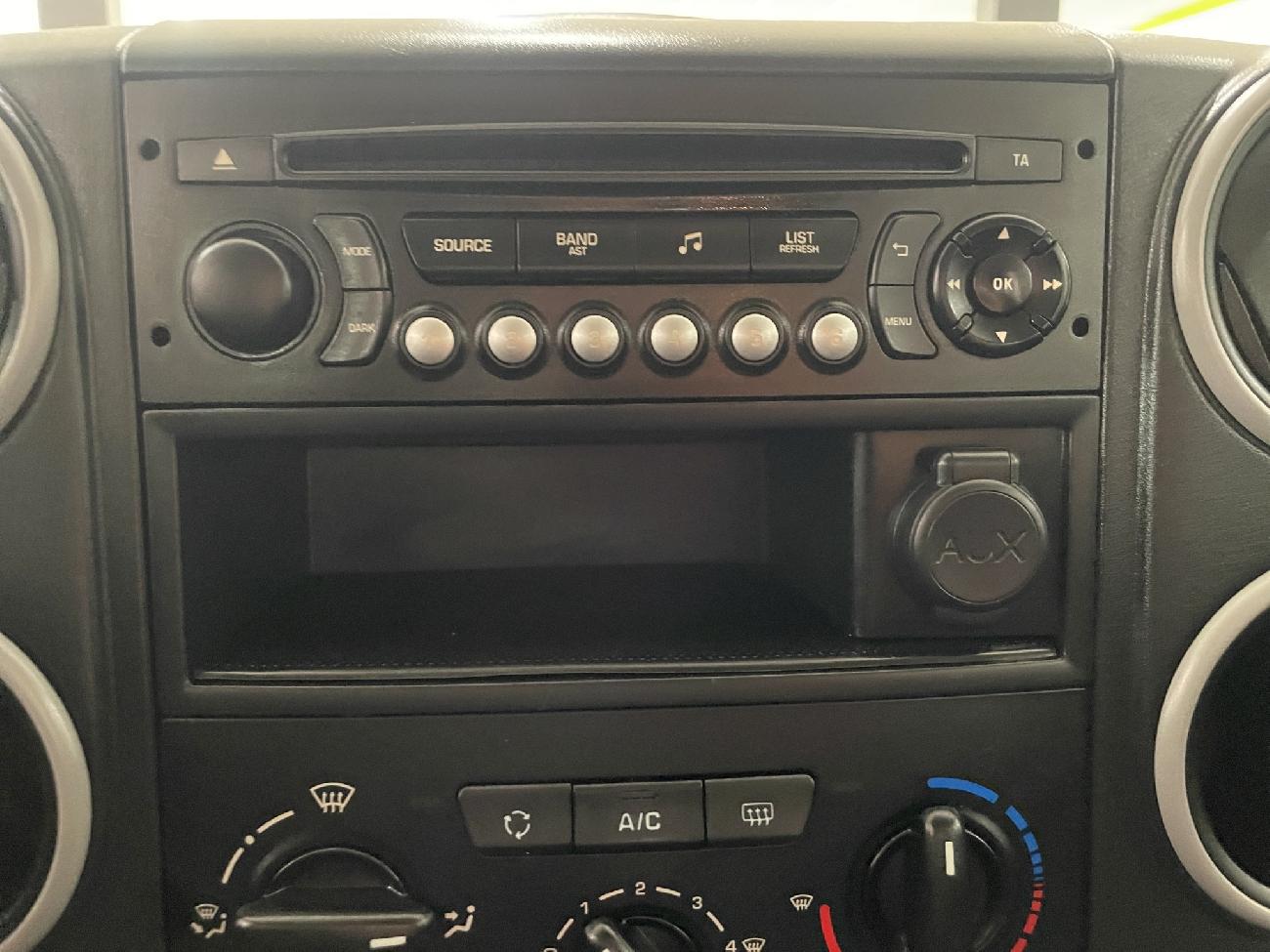 2018 Peugeot Partner Partner TEPEE Access 1.6 BlueHDi 55KW (75CV) coche de segunda mano