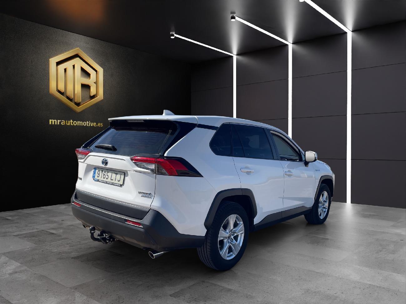 2021 Toyota RAV4 RAV4 2.5l 220H Business 4WD coche de segunda mano