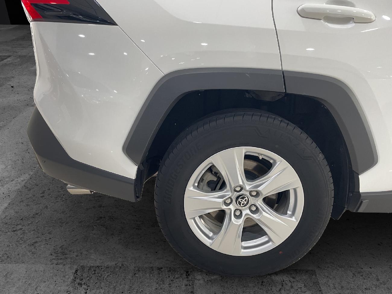 2021 Toyota RAV4 RAV4 2.5l 220H Business 4WD coche de segunda mano