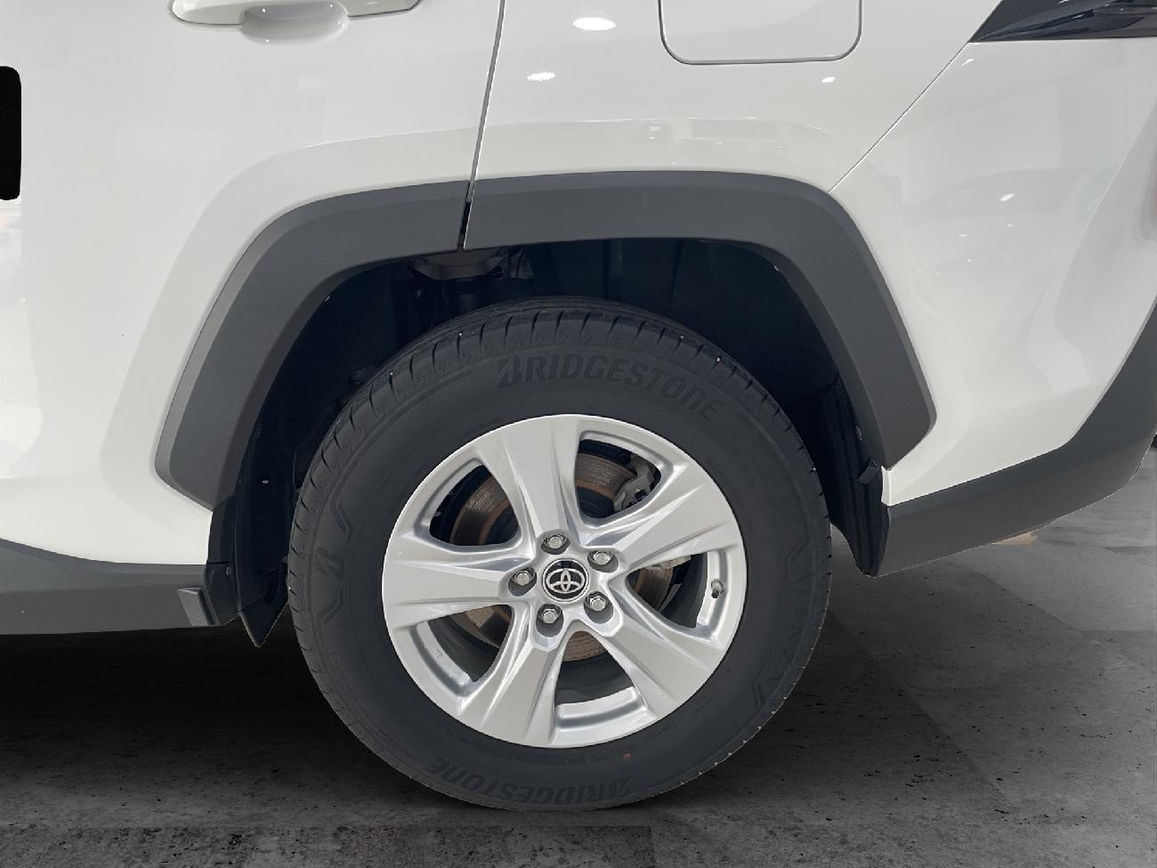 2021 Toyota RAV4 RAV4 2.5l 220H Business 4WD coche de segunda mano