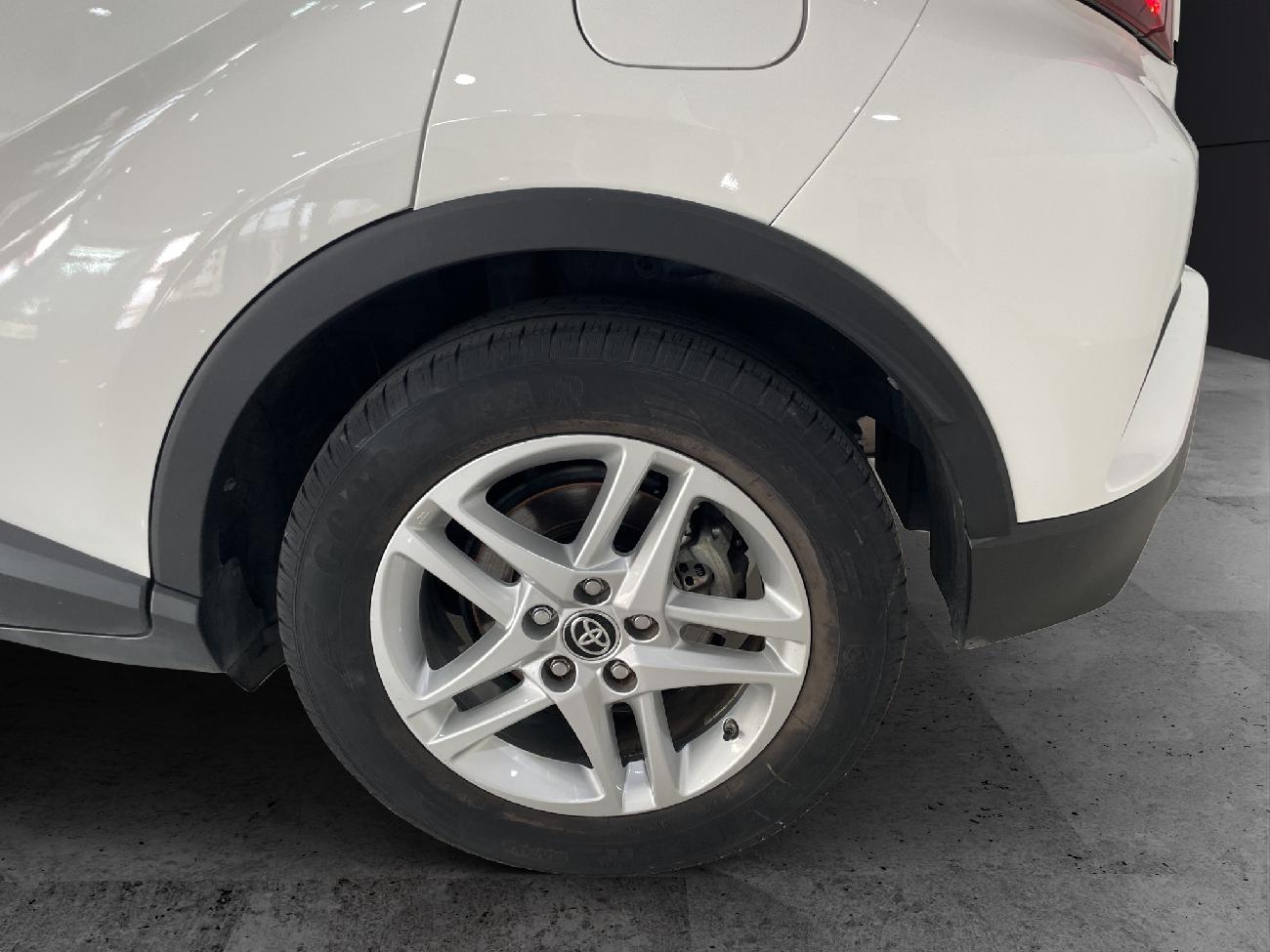 2021 Toyota C-HR C-HR 1.8 125H Active (122CV) coche de segunda mano