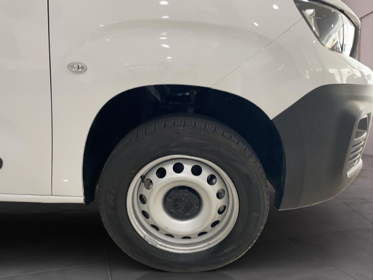 2022 Peugeot Partner Partner 4x4 doble cabina Long BlueHDi 96kw coche de segunda mano