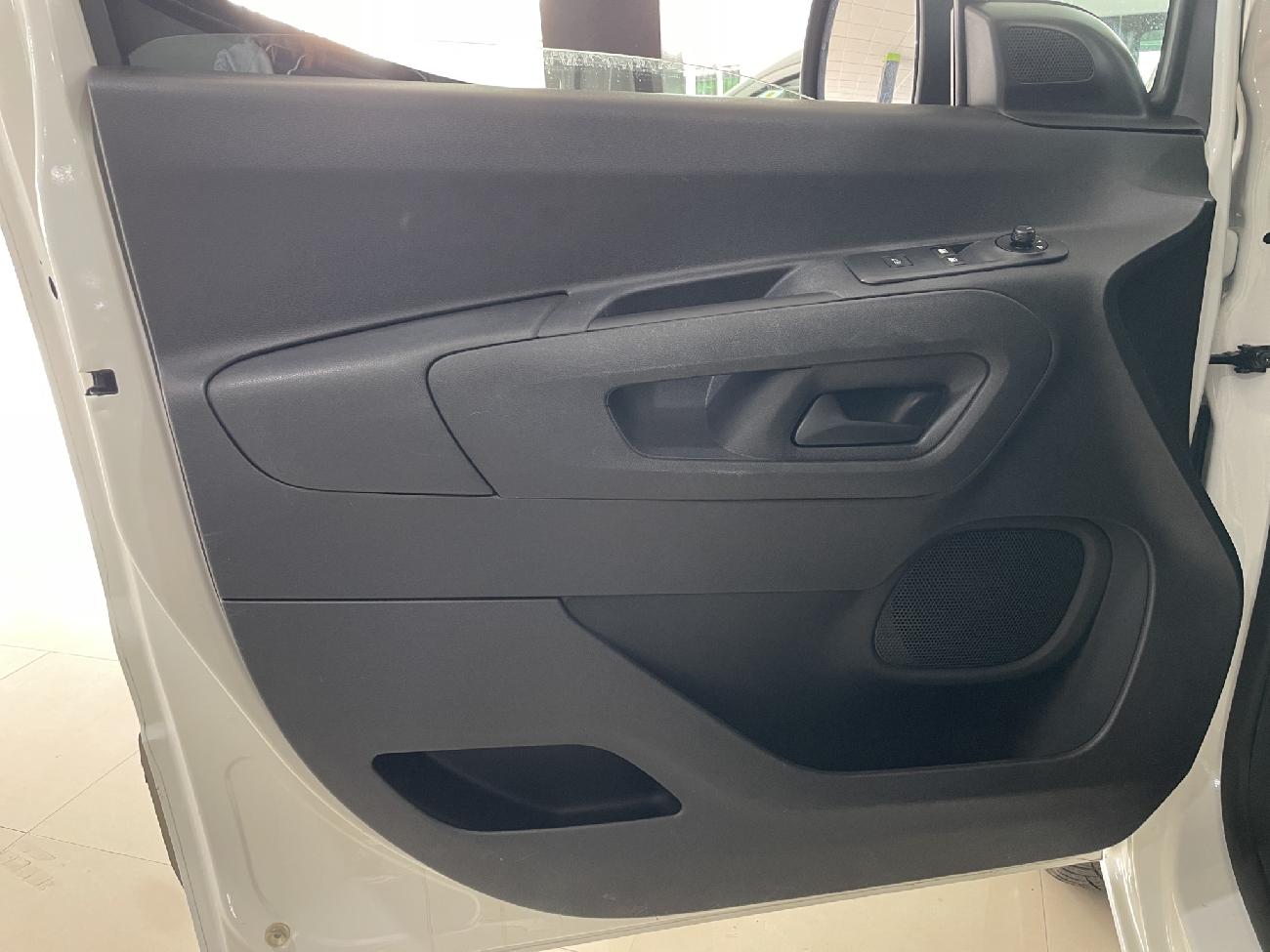 2022 Peugeot Partner Partner 4x4 doble cabina Long BlueHDi 96kw coche de segunda mano