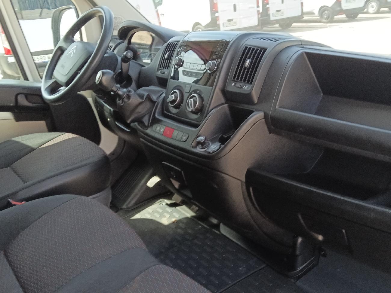 2020 Citroën Jumper Jumper BlueHDi 96KW (130CV) Furgón 33L2H2 coche de segunda mano