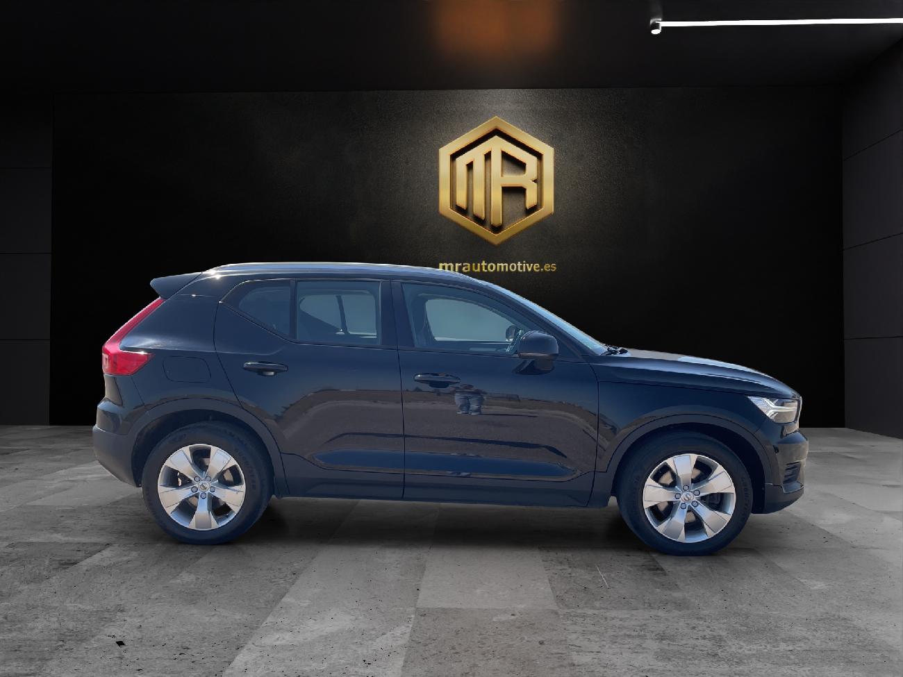 2019 Volvo XC40 XC40 2.0 D4 AWD Momentum Auto coche de segunda mano