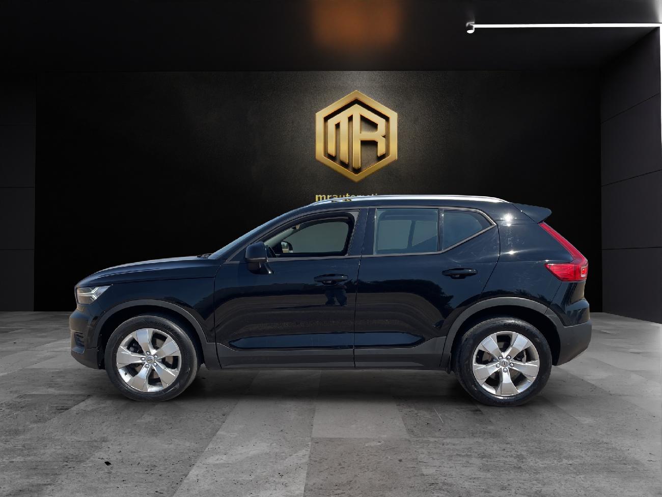 2019 Volvo XC40 XC40 2.0 D4 AWD Momentum Auto coche de segunda mano
