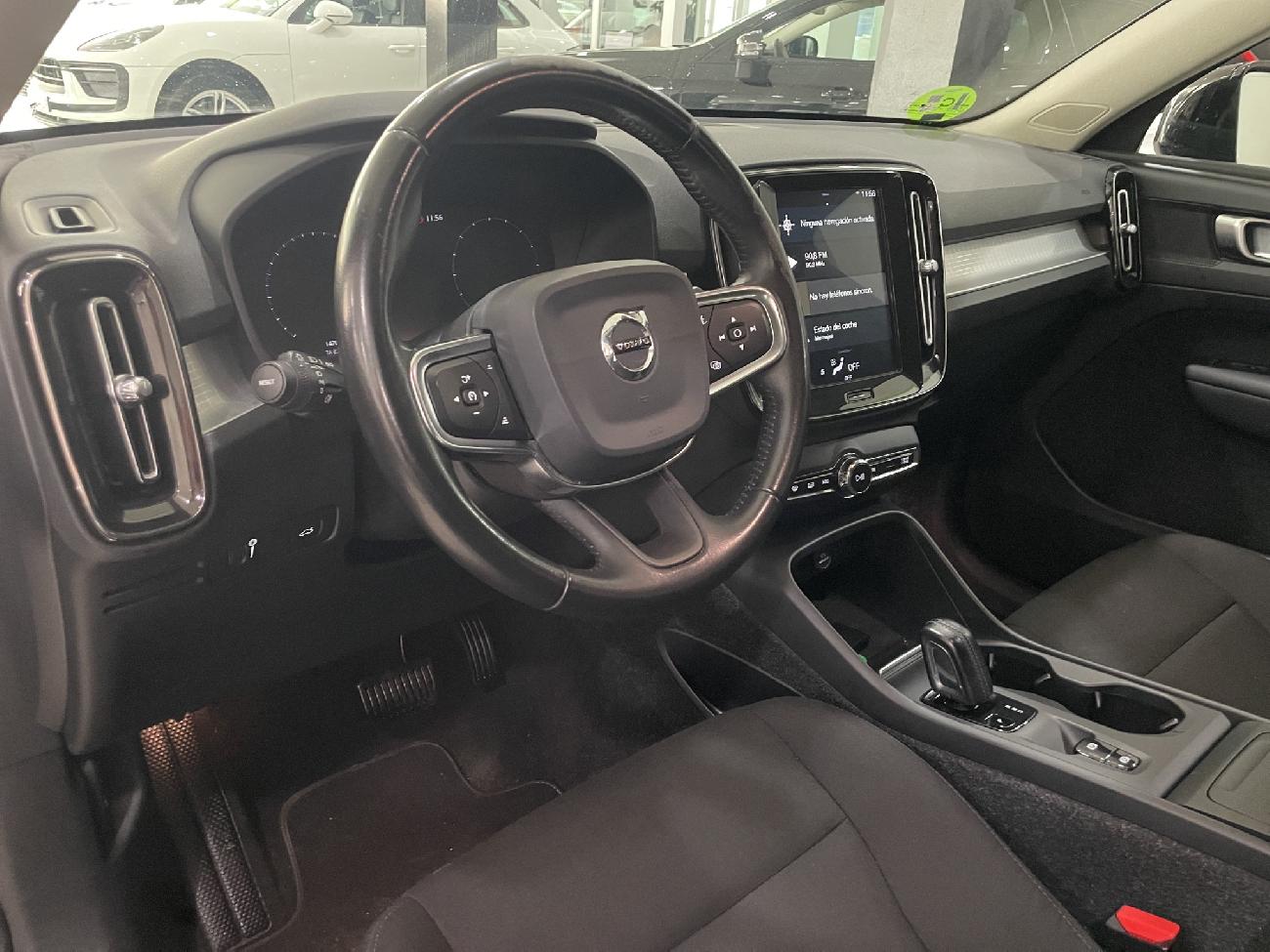 2019 Volvo XC40 XC40 2.0 D4 AWD Momentum Auto coche de segunda mano
