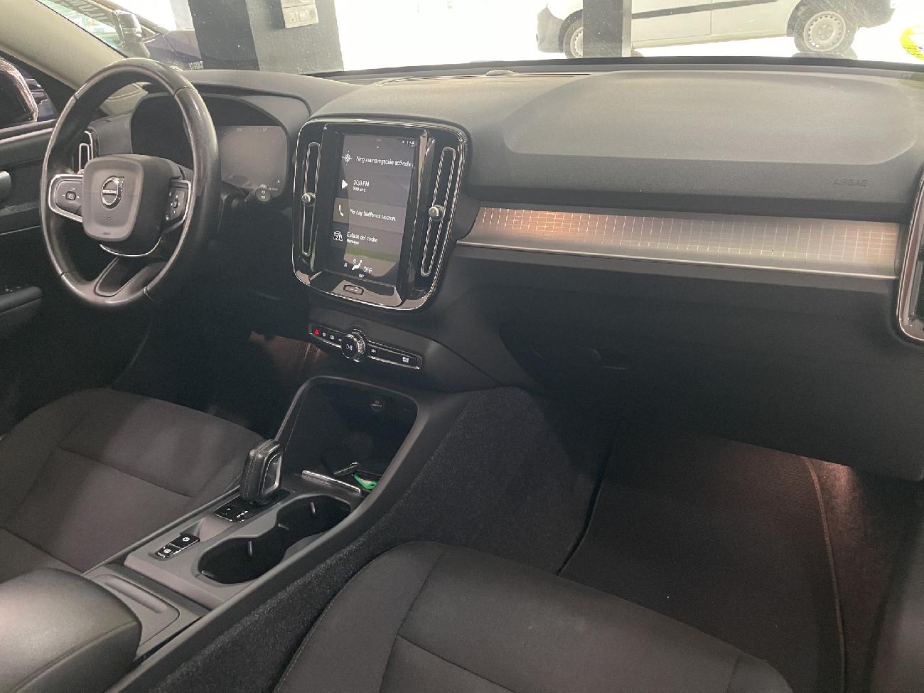 2019 Volvo XC40 XC40 2.0 D4 AWD Momentum Auto coche de segunda mano
