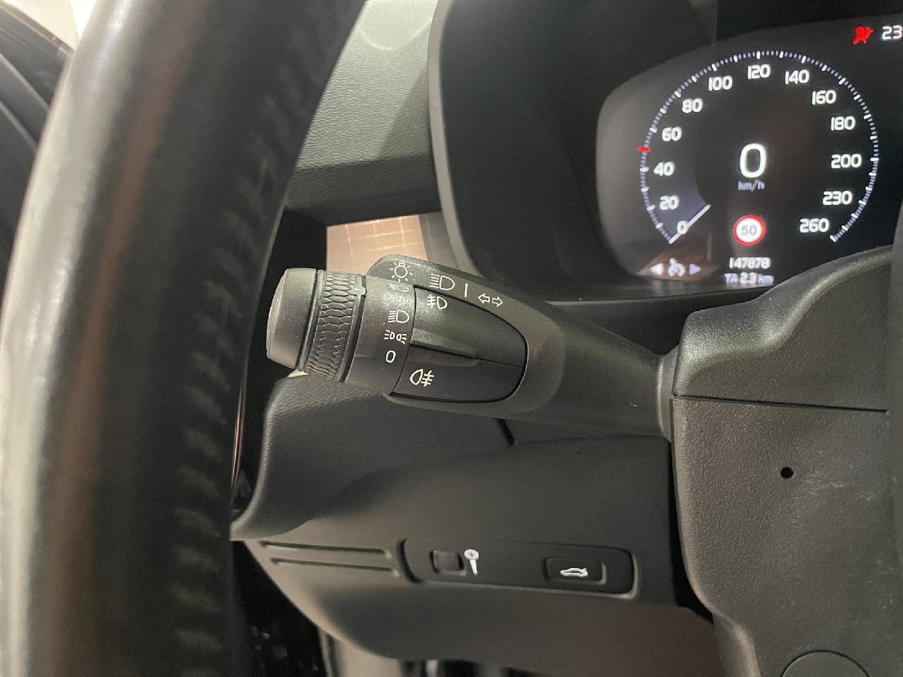 2019 Volvo XC40 XC40 2.0 D4 AWD Momentum Auto coche de segunda mano