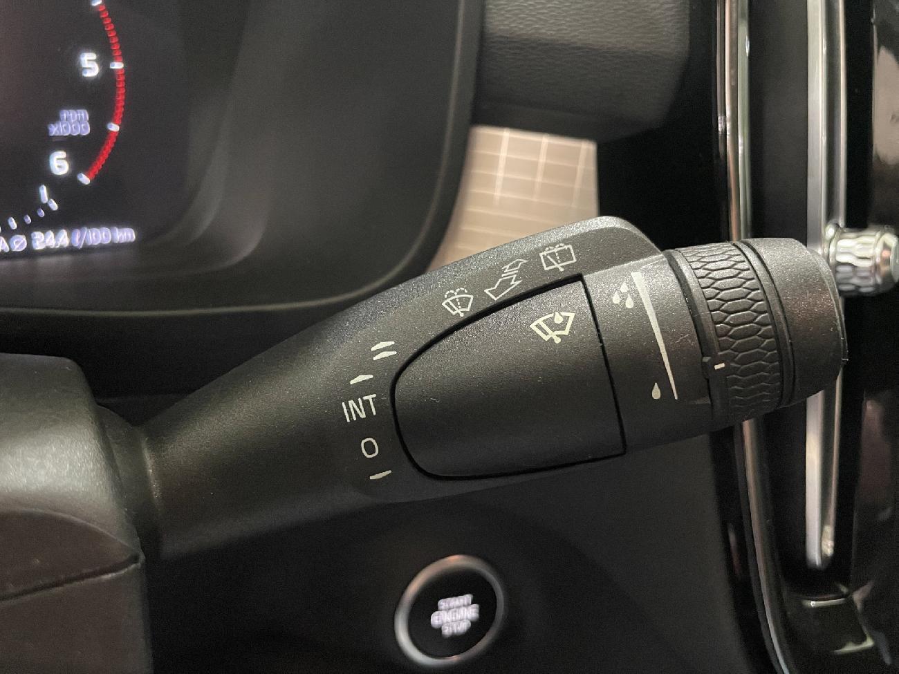 2019 Volvo XC40 XC40 2.0 D4 AWD Momentum Auto coche de segunda mano
