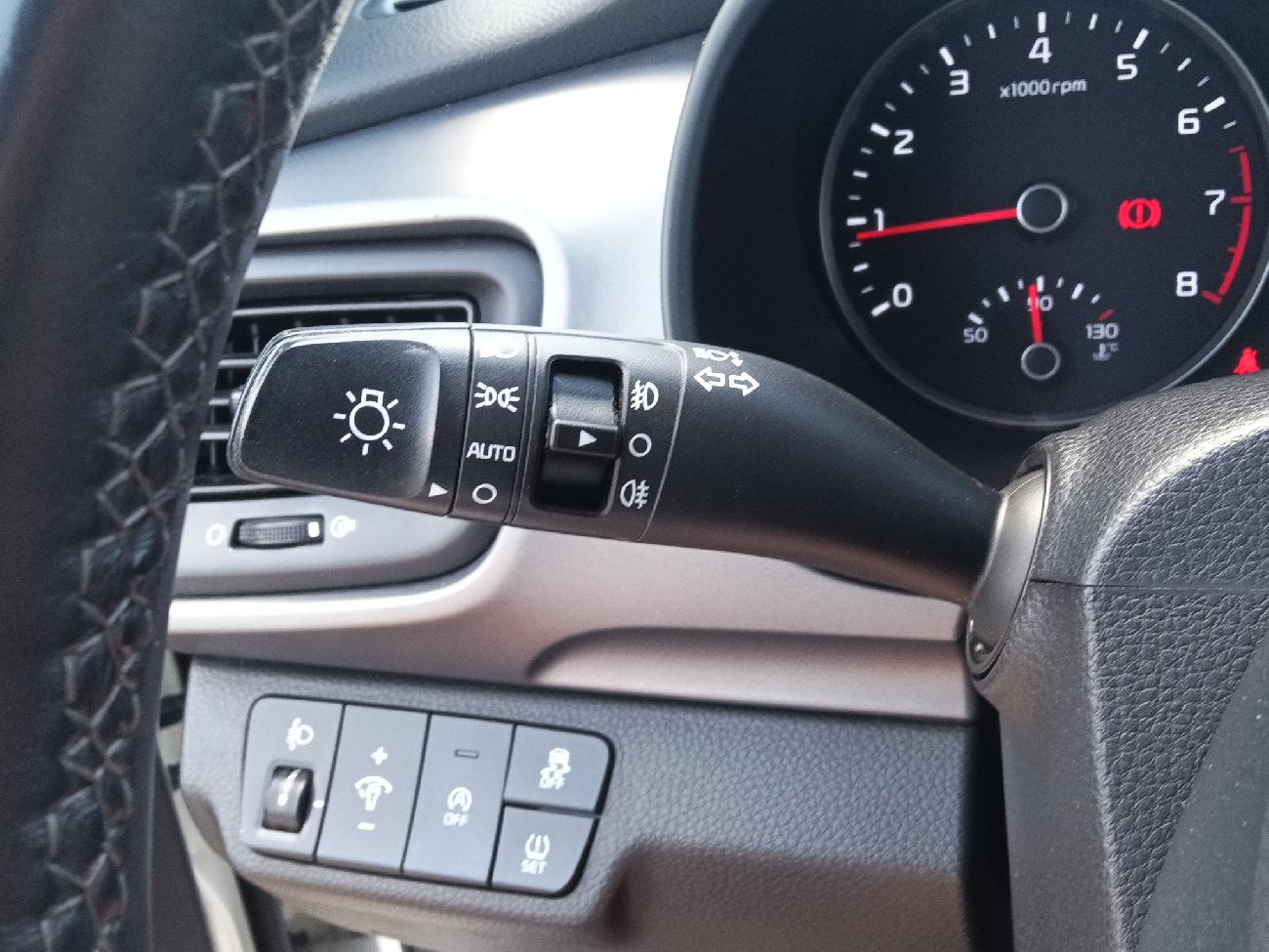 2021 KIA STONIC STONIC 1.0 T-GDi 74kW (100CV) MHEV iMT Concept coche de segunda mano