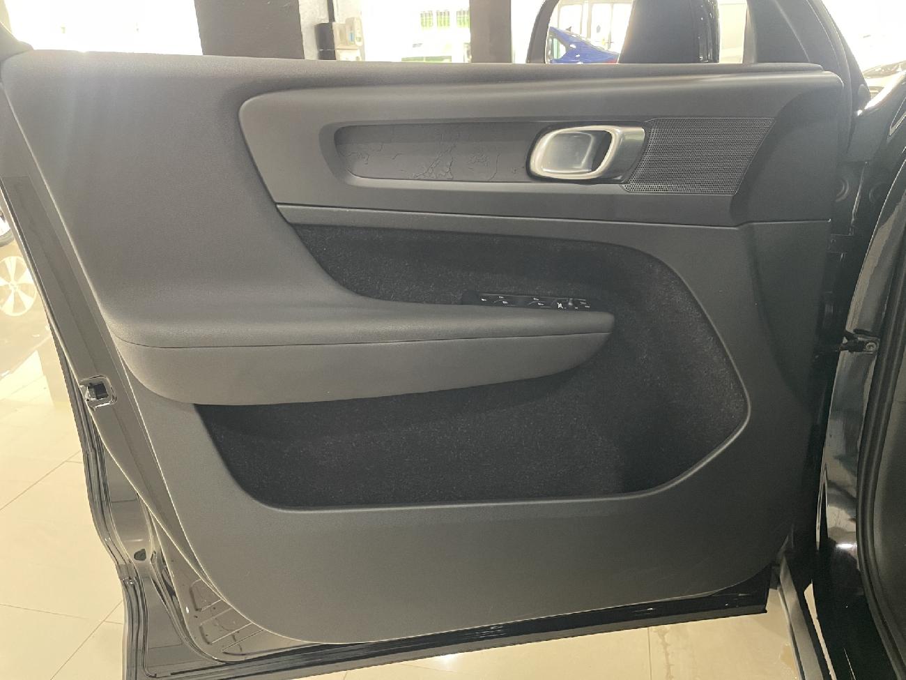 2020 Volvo XC40 XC40 2.0 D3 coche de segunda mano