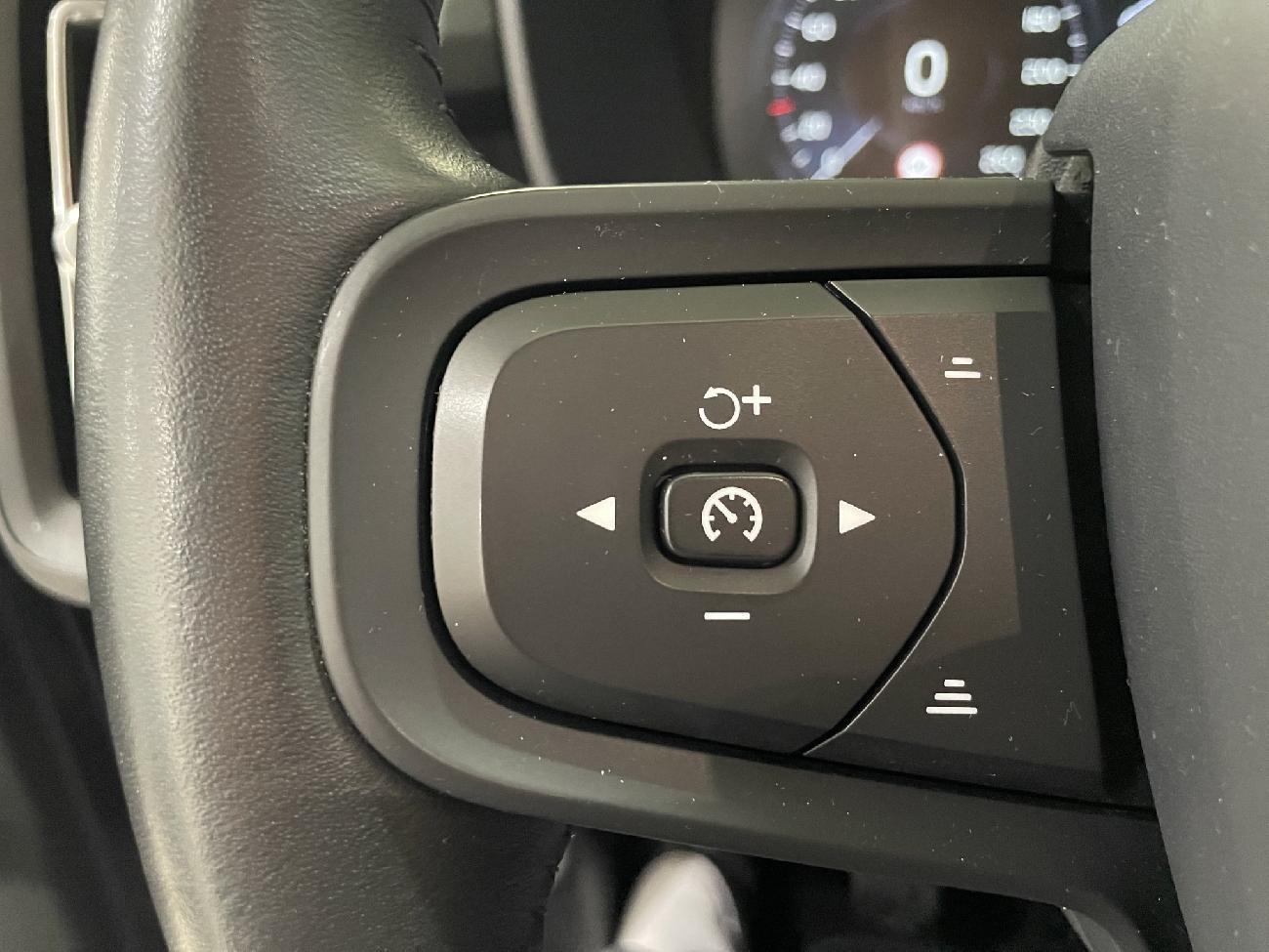 2020 Volvo XC40 XC40 2.0 D3 coche de segunda mano