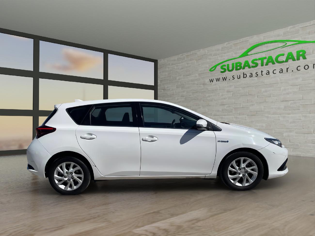 2019 Toyota Auris Auris 1.8 140H Hybrid Active coche de segunda mano